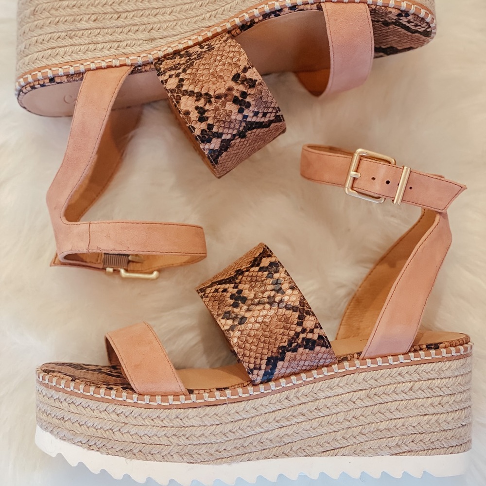 Crown vintage snakeskin platforms